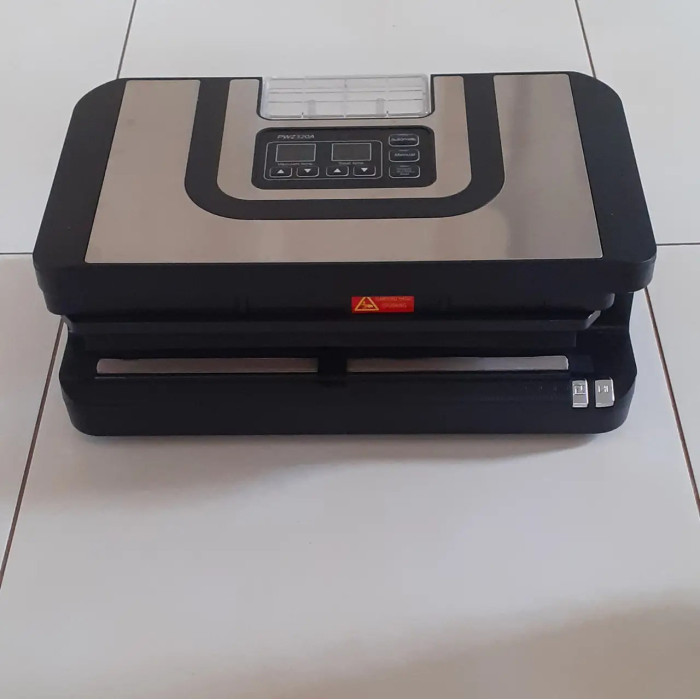 Вакууматор PWZ320A  для гладких та рифлених пакетів